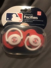 BOSTON RED SOX Set Of 2 Pacifiers With Case