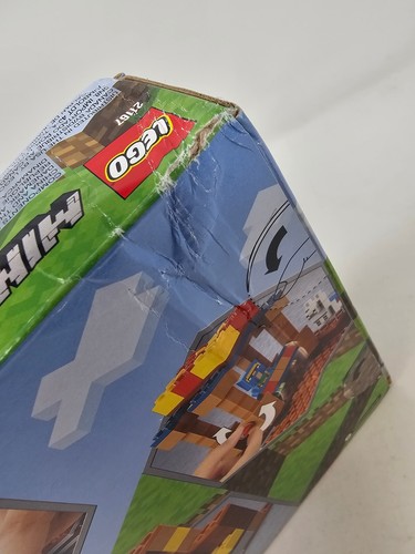 LEGO 21167 Minecraft: The Trading Post - New & Sealed in Damaged Box - Picture 11 of 14