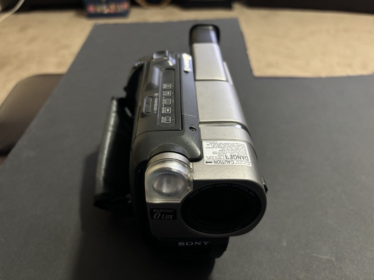 Sony Handycam CCD-TRV67E Hi-8 Analog Camcorder W/Manual & Charger