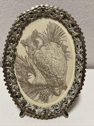 Vintage MCM gerahmter Eulendruck - freistehender verzierter Metallrahmen - 5x7" oval - Bild 1 von 8