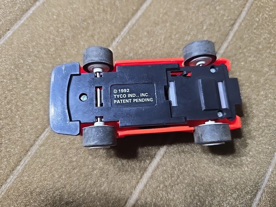 V 1:43 TYCO INDUSTRIES FERRARI F40 F 40 PLÁSTICO NARANJA EXCELENTE ESTADO Foto 4 de 4