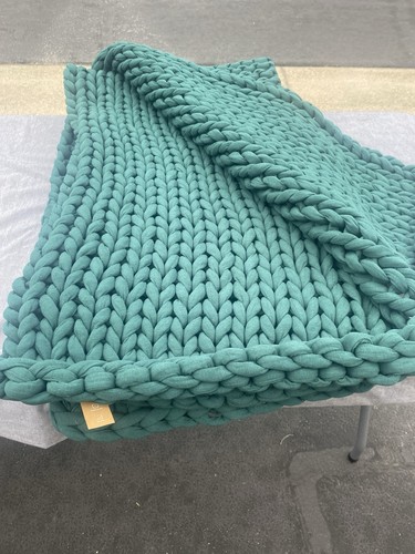Bearaby Tencil Tree Napper Throw 20 Lb Reta $349 Rosemary Green - Picture 2 of 5