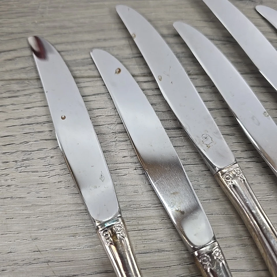 Oneida Community Stainless Flatware BRAHMS Pattern - Dinner Knives - Set of 8 - Image 4 of 4