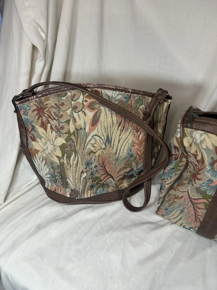 Vintage ST MICHAEL  M&S Floral Tapestry Holdall Travel Weekend 3pc Bag Set - Image 4 of 4