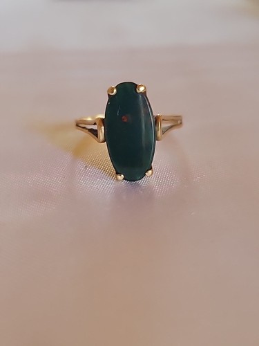 Vintage 10K Gold Bloodstone Ring MARQUISE CUT Cabochon, Size 8 - Picture 1 of 8