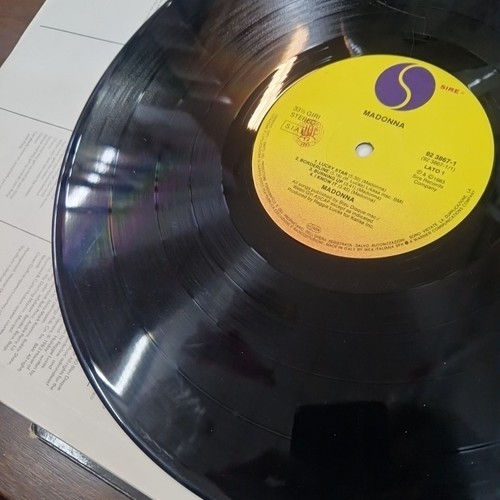Madonna - The first album - Made in Italy 1983 - Lp 33 Giri - Foto 9 di 14