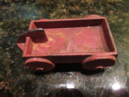 Vintage Wilton roter Gusseisen 2 3/8" Spielzeugwagen KOSTENLOSER VERSAND - Bild 5 von 5