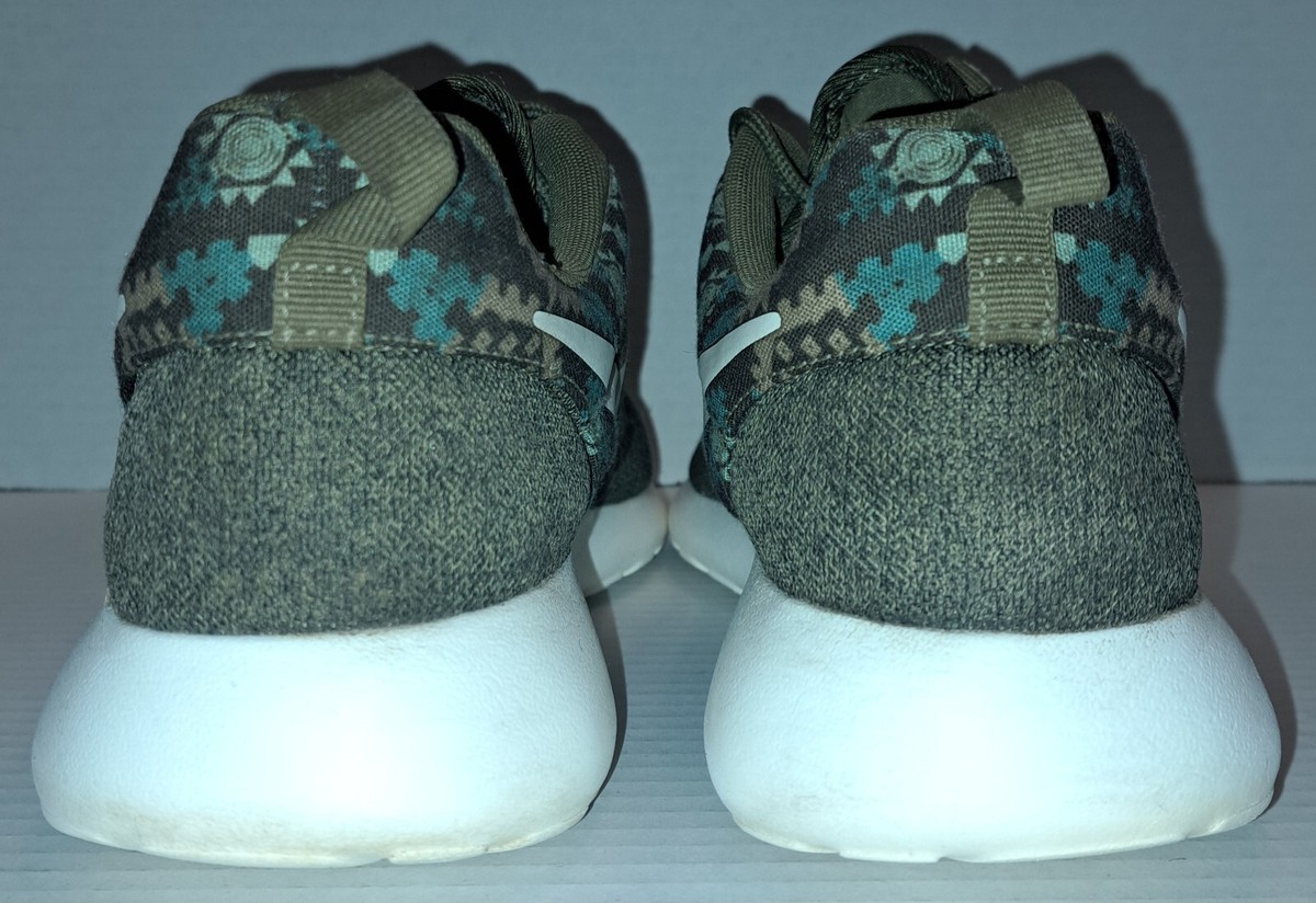 Nike Roshe One Iguana Sail Loden Bamboo Aztec 2015 RARE Size