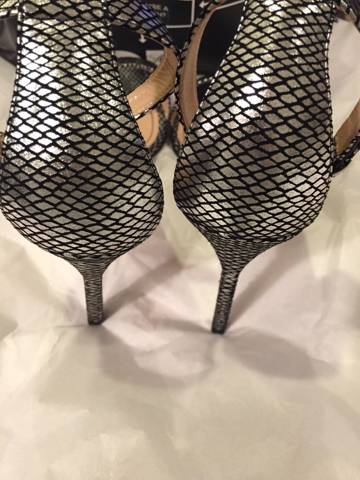 Manolo Blahnik caos plata metálico y negro Talla impresión Sandalia Talla negro 39.5 745 77f9e0 Manolo Blahnik caos plata metálico y negro Talla impresión Sandalia Talla negro 39.5 745 77f9e0