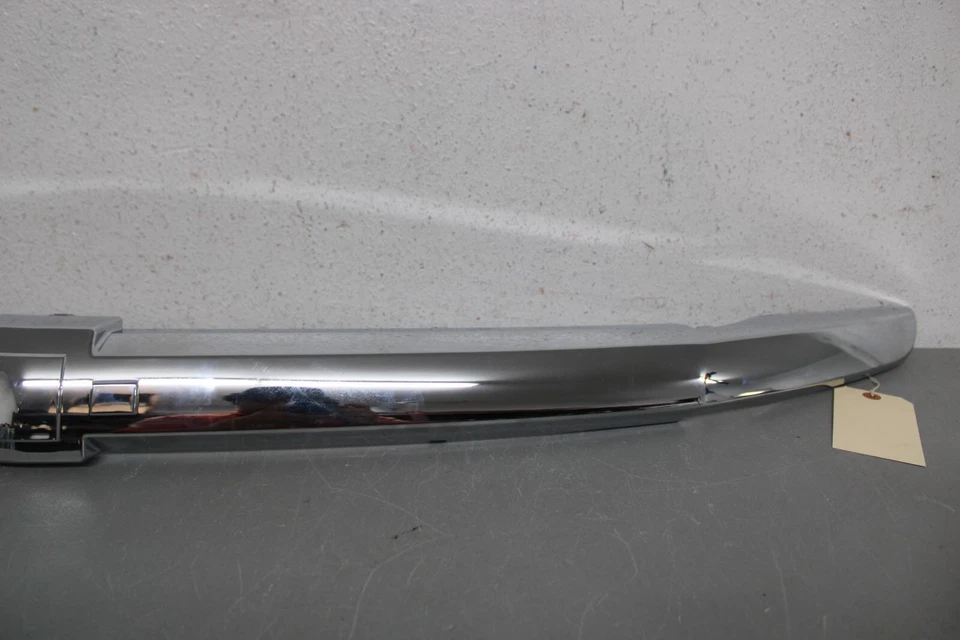 2005 2009 CHEVROLET EQUINOX FRONT GRILLE CENTER MOLDING Foto 3 de 4