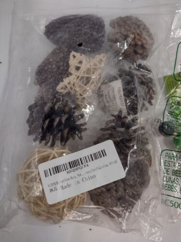 Lot Of Assorted Bunny Rabbit Guinea Pig Small Animal Chew Toys Natural Safe Play - Picture 3 of 7