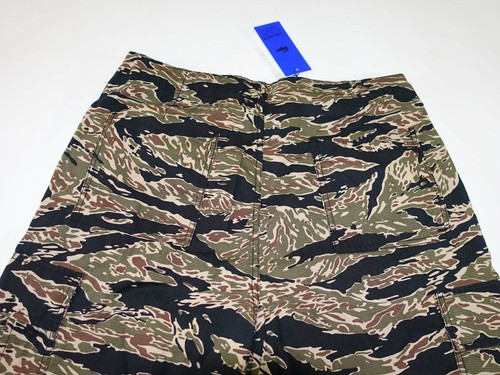 Lacoste Herren Camouflage Cargo Hose 33 x 32 Neu mit Etikett Grün Schwarz Baumwolle Ripstop Camouflage - Bild 9 von 9