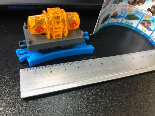 Tomy Thomas & Friends Capsule Series Tank truck (clear lame) + curved rail - Picture 2 of 2