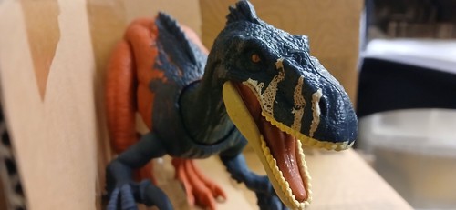 Jurassic World Roar Strikers Megaraptor Dinosaur Action Figure with sound - Picture 9 of 14