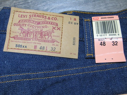 NUEVO VINTAGE 1993 LEVI'S 501xx PANTALONES VAQUEROS RÍGIDOS LENGÜETA ROJA 48x32 - Imagen 9 de 13