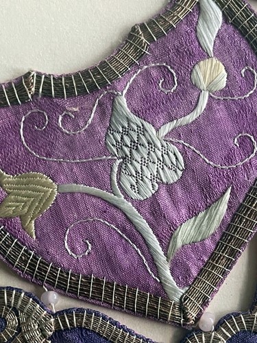 Framed Chinese Embroidered Silk Collar Qing Dynasty - Picture 10 of 12