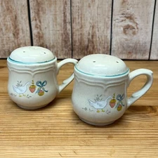 Vintage International China Marmalade Geese Oversize Salt and Pepper Set