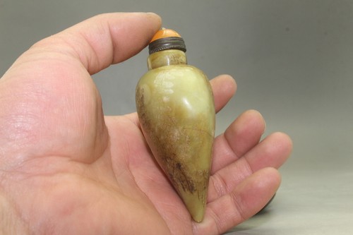 A189 Old Chinese master Hand-carved cicida old yellow jade snuff bottle statue - Picture 4 of 12