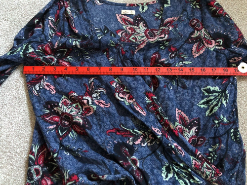 Hollister Wrap Top Size XS Long Sleeve Floral Blue Top VGC Festival Holiday - Picture 5 of 6