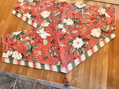 Hübscher "WILLIAMSBURG" Baumwoll-Jacquard Blumen/gestreift Volant 50 B x 22,5 L ZWEI VERFÜGBAR - Bild 2 von 18