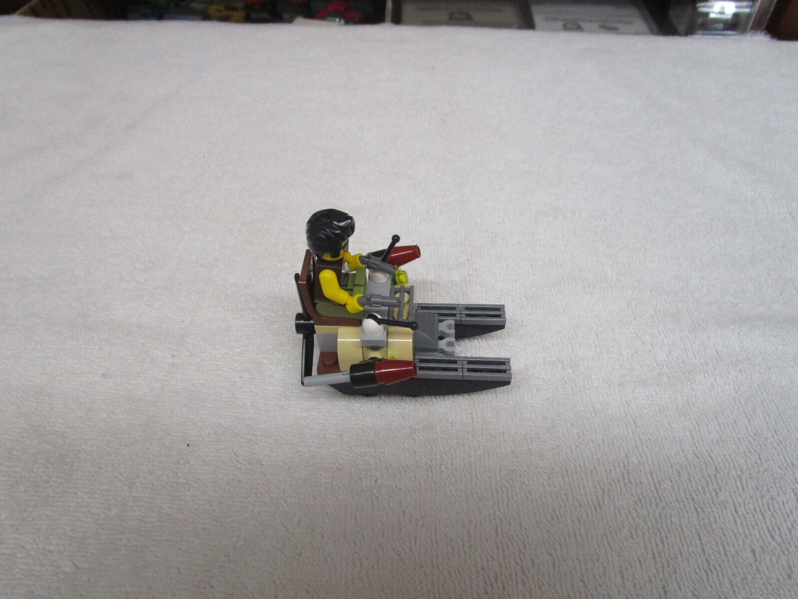 LEGO MONSTER FIGHTERS FRANK ROCK & SWAP BOAT ONLY FROM SWAP THING SET 9461