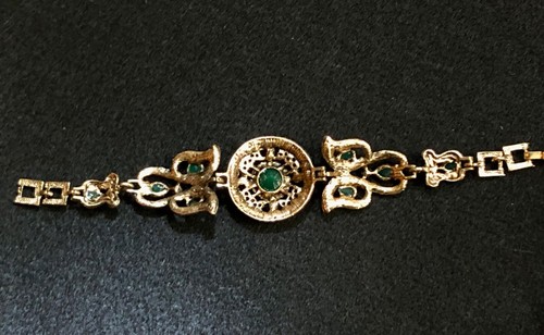 NWOT Gold Tone Green Jadite Look Stones & Clear Rhinestones Station Bracelet 7" - Picture 8 of 12