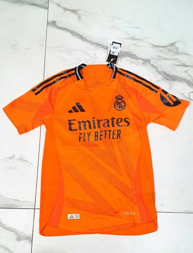 Maillot Extérieur Real Madrid 2025 Édition Spéciale MODRIC taille S - Imagen 2 de 9