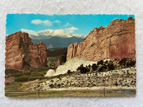 Pikes Peak through the gateway of the Garden of the Gods Vintage Postcard - Picture 1 of 2