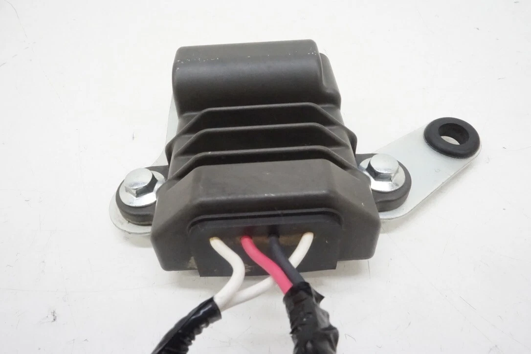 2021 YZ450F Voltage Regulator OEM Rectifier B7B-81960-00-00 2021 YZ450F Voltage Regulator OEM Rectifier B7B-81960-00-00