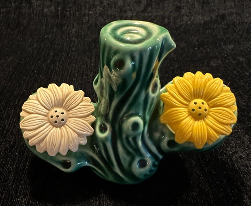 Vintage Ceramic Flowering Cactus Tree Trunk w Plastic Flower Salt Pepper Shakers - Picture 3 of 7