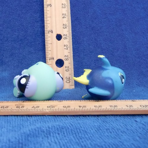 LPS Littlest Pet Shop 2 sitzende Schildkröten 1388 blau Fisch 327 GC grün lila gelb - Bild 4 von 4
