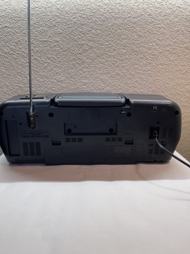 Sanyo MCD-Z1 Portable AM/FM Radio StereoCD Player Cassette Recorder Boombox Read - Picture 9 of 18