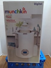 Munchkin Digital Bottle Warmer - White. Baby New safe 4 breast milk or formula
