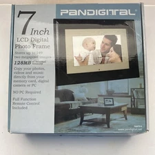 NEW PANDIGITAL 7" LCD DIGITAL PHOTO FRAME PAN 70-0 NIB