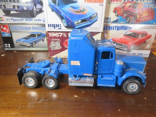 Monogram Kenworth Aerodyne 1/32 - Picture 2 of 7