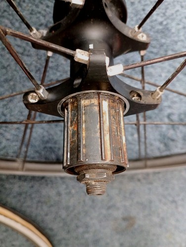 Shimano M575 26" Disc Or Rim Brake 16 Spoke Wheels Black Mtb Off Road z253 - Picture 7 of 8