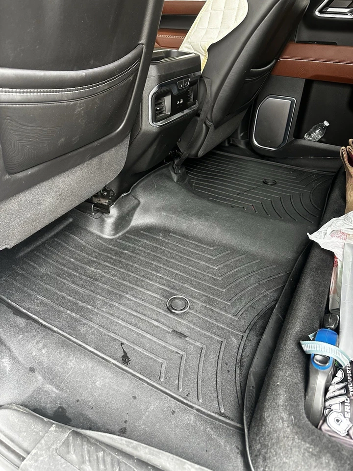 Alfombrillas Weathertech para GMC Sierra 1500 2024 doble cabina delanteras y traseras - negras Foto 3 de 3