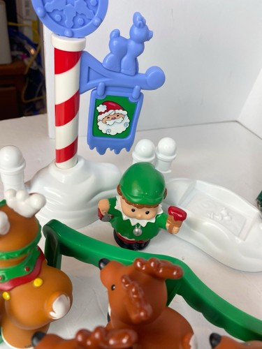 Fisher Price Little People TWAS THE NIGHT BEFORE CHRISTMAS Santa Rentier 2004 - Bild 6 von 13
