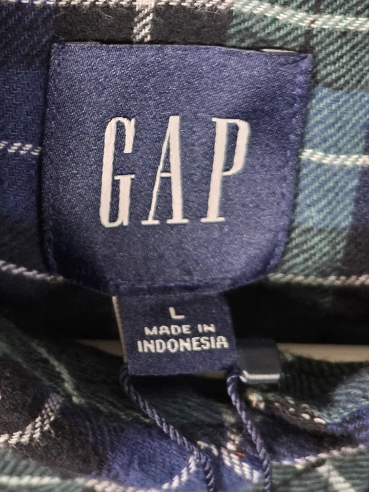NWT Gap Women’s Large Relaxed Fit Plaid Green & Blue Flannel Long Sleeve Shirt - Image 4 of 4