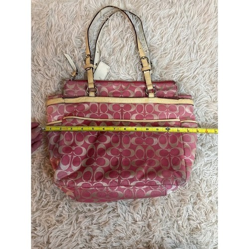 Bolso de Mano Coach Rosa y Crema Signature C Monograma Borde de Cuero Beige - Imagen 7 de 9