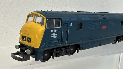 Lima OO Gauge BR Blue Class 42 Warship 814 "Dragon" Diesel Locomotive - Picture 2 of 6