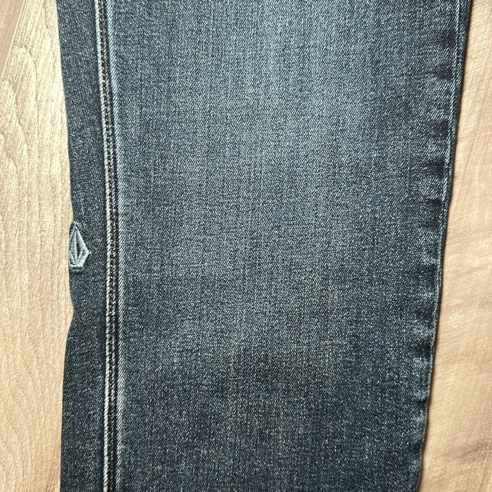 Picture 6 of 9