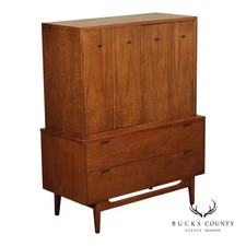 American Of Martinsville Mid-Century Modern Walnut Gentleman's Chest