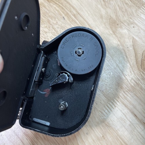 Vintage Revere Eight Model 99 8mm Movie Camera -Untested - Picture 13 of 23