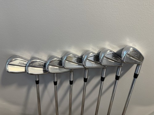 Titleist 2023 T 200 4-PW Stiff True Temper Black - Picture 3 of 8