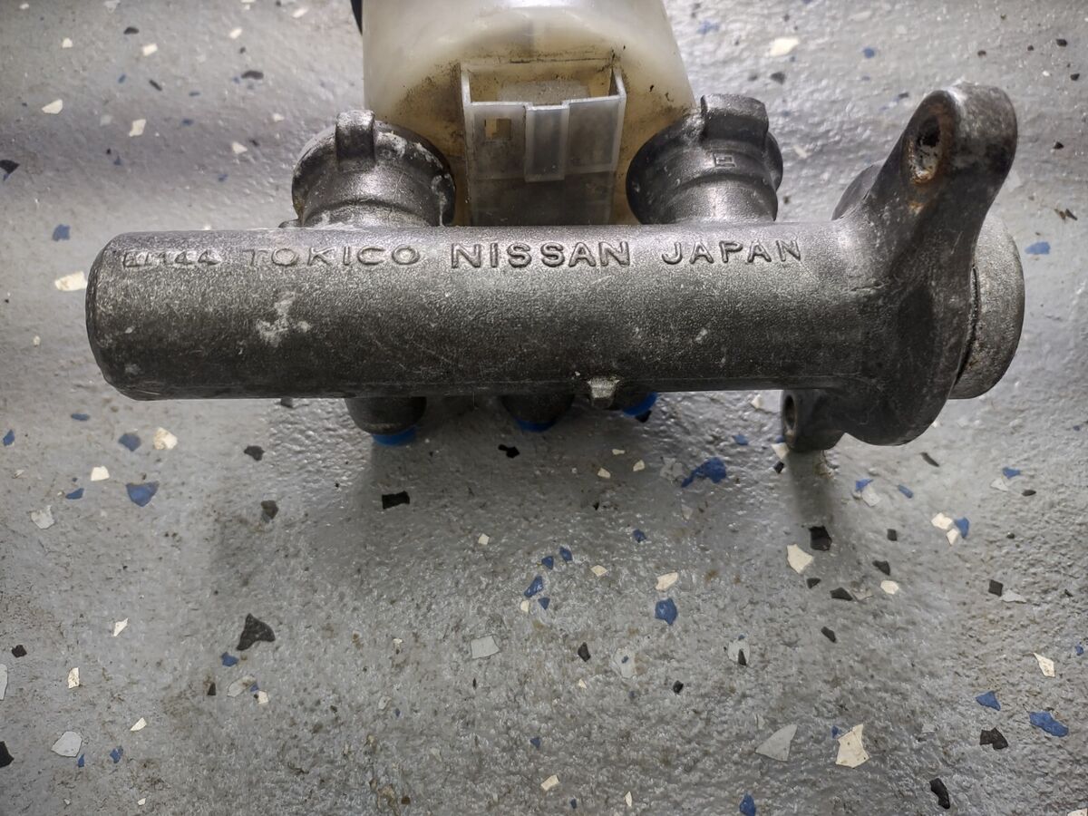 87-89 Nissan 300zx NA Z31 VG30 OEM Brake Master Cylinder 87-89 Nissan 300zx NA Z31 VG30 OEM Brake Master Cylinder