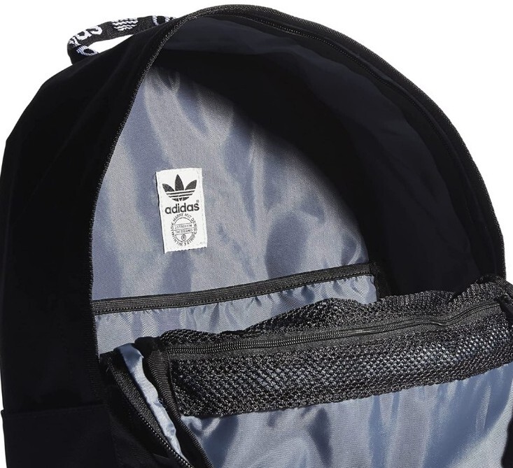 【adidas】Original Trefoil Backpack ★毎日使える★ New Adidas Originals Trefoil Pocket Backpack Black/White