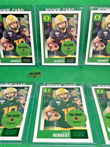 2020 Score RC Justin Herbert Base Rookie Chargers #362 Investor Lot 8 - Picture 4 of 6