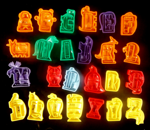 1973 Playskool Animals and Letters Play Set with 51 of Original 62 Pieces #285 - Picture 6 of 17