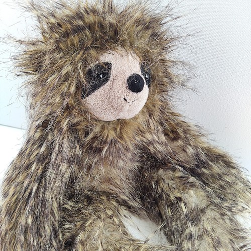 Jellycat Cyril Sloth Plush 16" Brown Shaggy Fur Fuzzy Furry Stuffed Animal - Afbeelding 5 van 12
